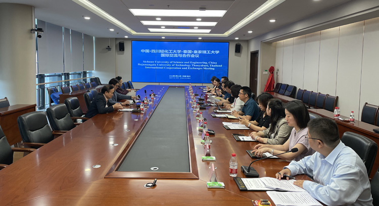 泰国皇家理工1.jpg
